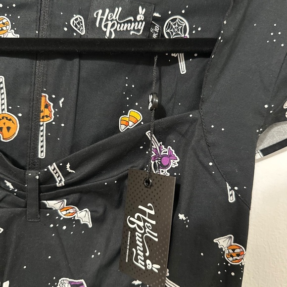 Elegant Black Printed Dress - Picture 3 of 4